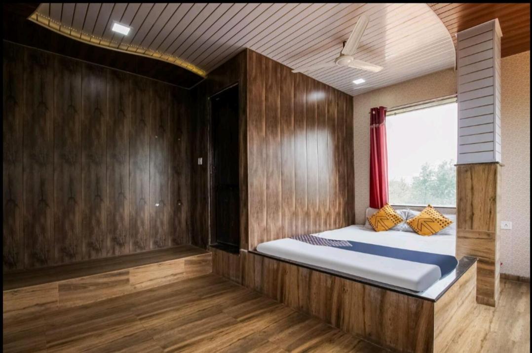 New Natraj Hotel Chikhaldara ภายนอก รูปภาพ